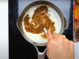 how to make pumpkin spice matcha latte - Warm the Pumpkin Spice Base