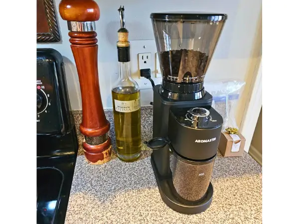 Design, Size & Build - Aromaster Coffee Grinder