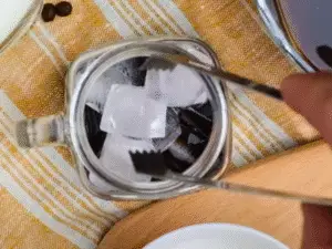 How to Make Iced Mocha - Chill Your Base