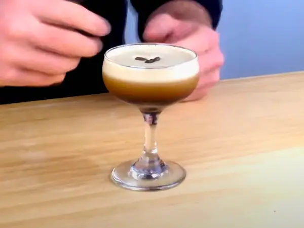How to Make an Espresso Martini photo 2