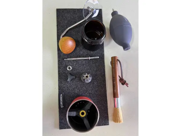 What's included with the Comandante Hand Grinder